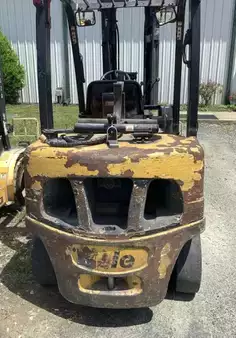Propane Forklifts 2016  Yale GLP060VX (3)