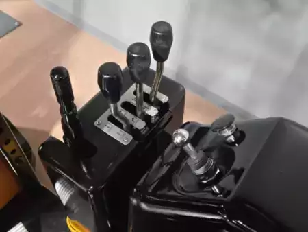 Montacargas Eléctrico (4 ruedas) 2013  Bendi B30-42E180D (17)