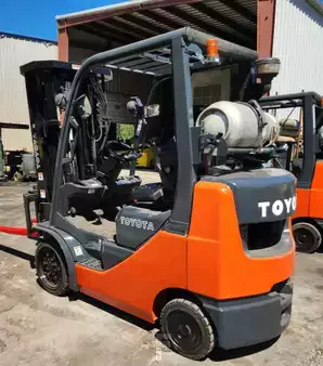 Propane Forklifts 2012  Toyota 8FGCU25 (2)
