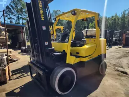 Propane Forklifts 2011  Hyster S155FT (1)