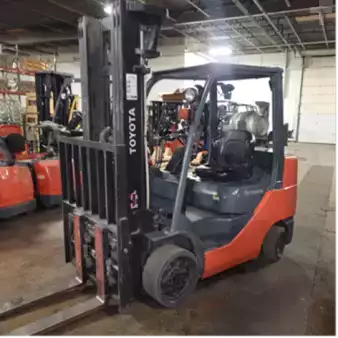 Propane Forklifts 2007  Toyota 8FGCU30 (1)
