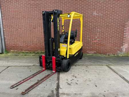 Chariots électriques à 4 roues 2018  Hyster J2.0XNLWB (4)