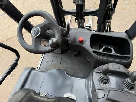 Eléctrico - 3 rodas 2019  Linde E14 (10)