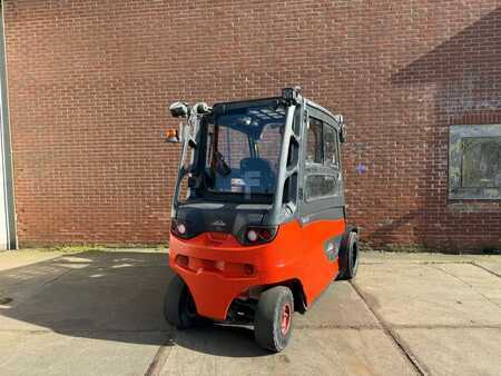 Sähkö - 4 pyör 2015  Linde E40L-01/600 (3)