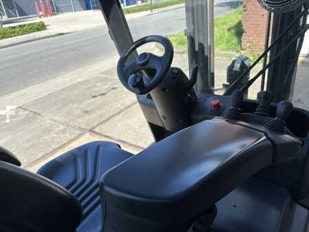 3-wiel elektrische heftrucks 2016  Linde E16H-02 (10)