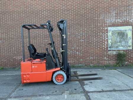 3-wiel elektrische heftrucks 2005  Linde E12Z-02 (2)