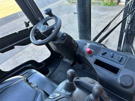 Elektryczne 4-kołowe 2020  Linde E25-01 (10)