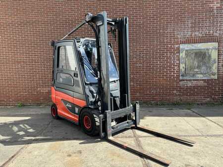 4-wiel elektrische heftrucks 2020  Linde E25-01 (1)