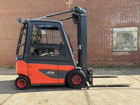 4-wiel elektrische heftrucks 2020  Linde E25-01 (6)
