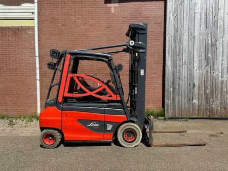 4-wiel elektrische heftrucks 2017  Linde E30-01 (4)