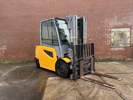 Carrelli elettrici 4 ruote 2016  Jungheinrich EFG 540 (1)