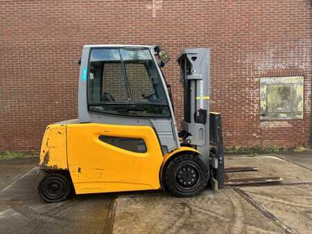 Carrelli elettrici 4 ruote 2016  Jungheinrich EFG 540 (2)