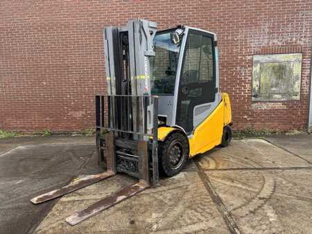 Carrelli elettrici 4 ruote 2016  Jungheinrich EFG 540 (4)