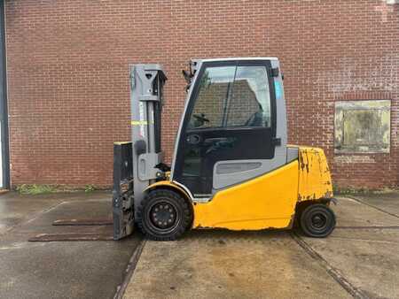 Carrelli elettrici 4 ruote 2016  Jungheinrich EFG 540 (6)