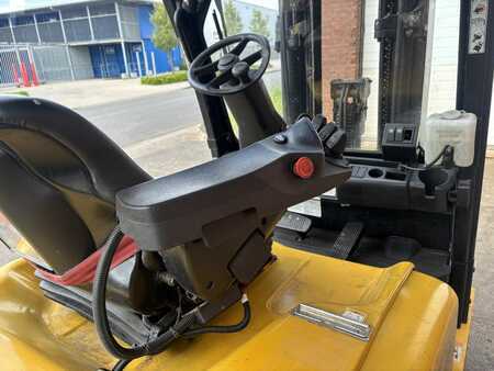 Eléctrica de 4 ruedas 2017  Yale ERP25 VLE 2145 (10)