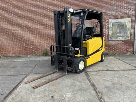 Eléctrica de 4 ruedas 2017  Yale ERP25 VLE 2145 (5)