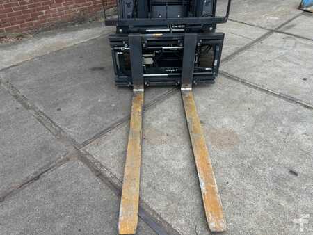 4-wiel elektrische heftrucks  Linde E30L-01 (7)