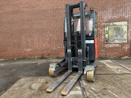 Schubmaststapler 2016  Linde R20G-01 (6)