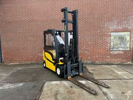 4-wiel elektrische heftrucks  Yale ERP35VL F2945 (1)