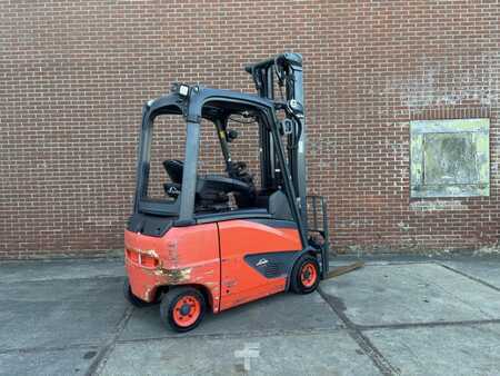 4-wiel elektrische heftrucks  Linde E16PH-02 (3)
