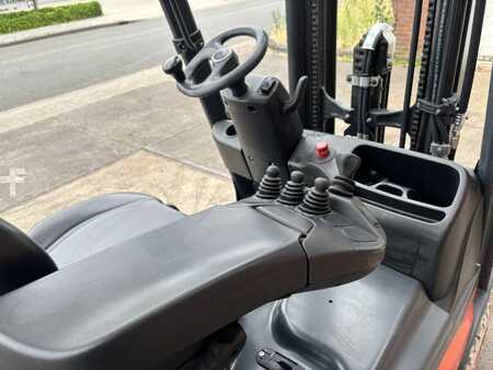 Elektro tříkolové VZV 2019  Linde E14-02 (9)