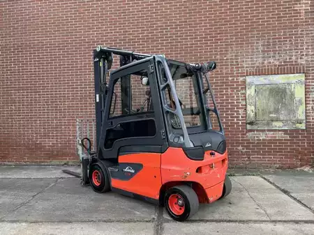 Elektromos 4 kerekű 2019  Linde E25-01 (3)