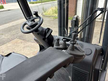 LPG heftrucks 2010  Linde H25T (9)