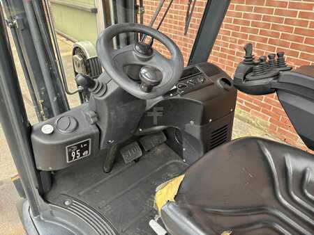 LPG heftrucks 2009  Linde H20T (7)
