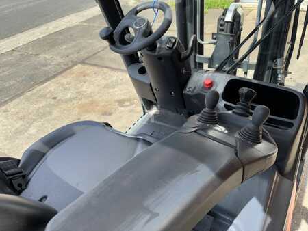 3-wiel elektrische heftrucks 2017  Linde E16-02 (9)