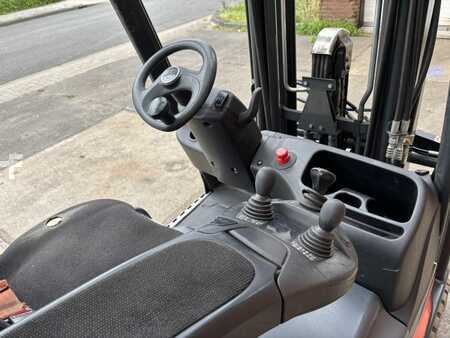 3-wiel elektrische heftrucks 2018  Linde E12-02 (9)