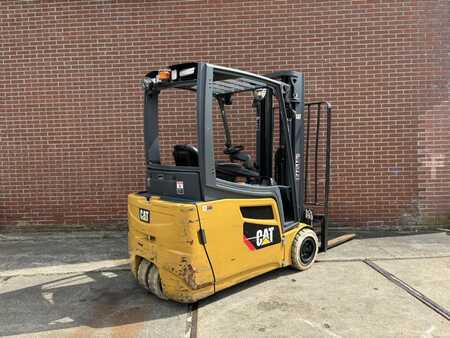 3-wiel elektrische heftrucks - CAT Lift Trucks 2ET4000 (4)
