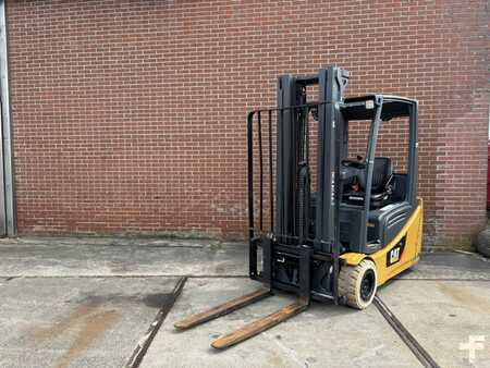 3-wiel elektrische heftrucks - CAT Lift Trucks 2ET4000 (5)