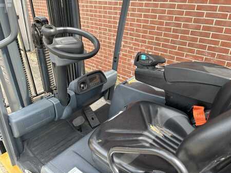 3-wiel elektrische heftrucks - CAT Lift Trucks 2ET4000 (8)