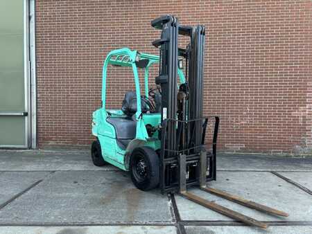 Empilhador diesel 2007  Mitsubishi FD25N (1)