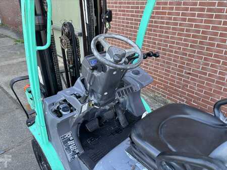 Empilhador diesel 2007  Mitsubishi FD25N (8)