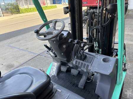 Empilhador diesel 2007  Mitsubishi FD25N (9)