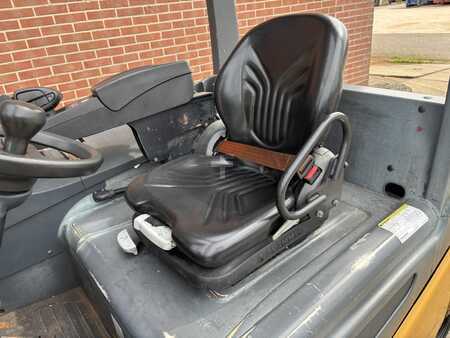 Elektro čtyřkolový VZV - CAT Lift Trucks 2EP5000 (7)