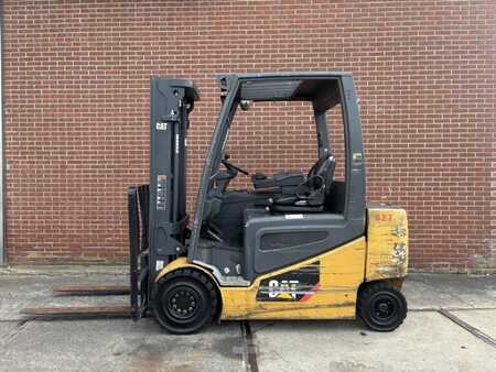 Elektro čtyřkolový VZV - CAT Lift Trucks 2EP5000 (6)