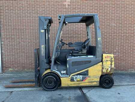 Elektro čtyřkolový VZV - CAT Lift Trucks 2EP5000 (5)