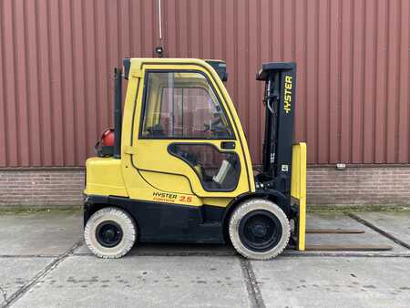 Gas truck 2010  Hyster H2.5FT (2) 