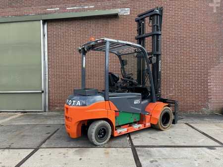 Elektromos 4 kerekű 2018  Toyota 8FBMT50 (3)