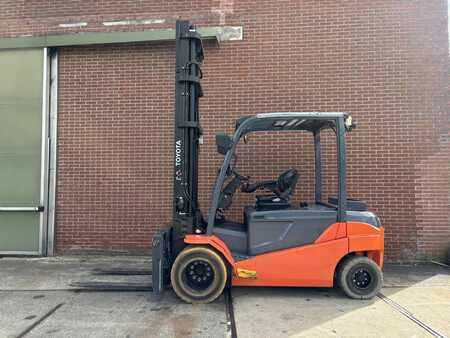 Elektromos 4 kerekű 2018  Toyota 8FBMT50 (6)