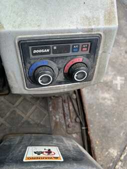 Doosan D30S-7