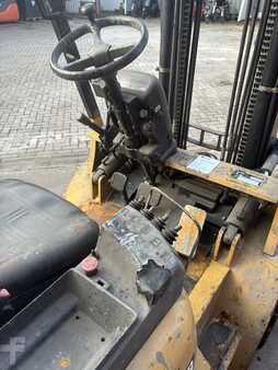 Chariots élévateurs diesel 2000  CAT Lift Trucks DP35K (7)