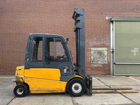 Carrelli elettrici 4 ruote 2015  Jungheinrich EFG545 (2)