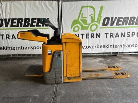 Stacker stå på  Jungheinrich ERE 225 (1)