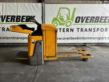 Stacker stå på  Jungheinrich ERE 225 (2)