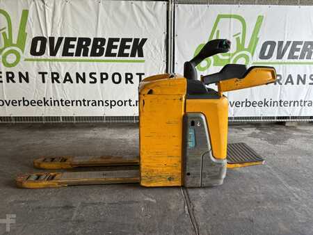 Stacker stå på  Jungheinrich ERE 225 (5)