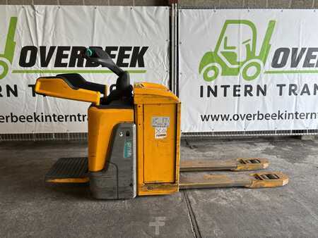 Stacker stå på  Jungheinrich ERE 225 (1)