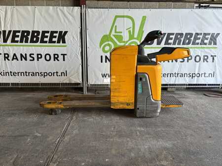 Stacker stå på  Jungheinrich ERE 225 (5)